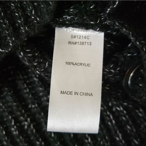 Doe & Rae Women's Black Marled V-neck Long Sleeve Sweater - Picture 12 of 14